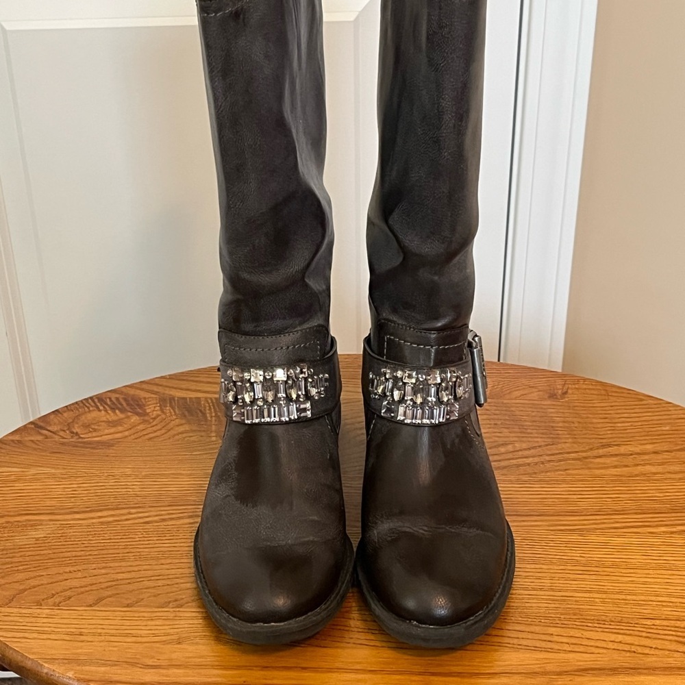Women’s Dark Gray Crystal Embellish Boots with buckles